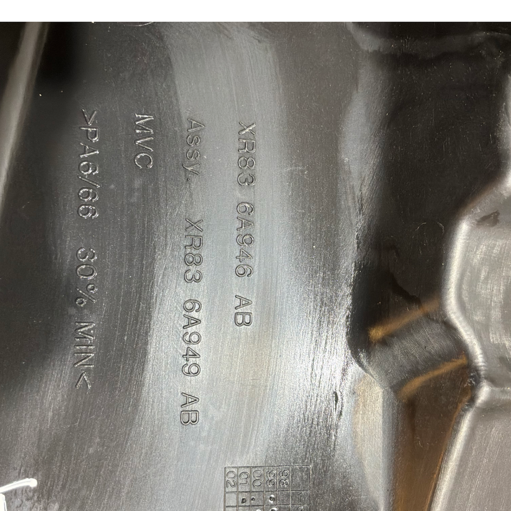 JAGUAR GENUINE OEM S-TYPE 1999-2008 (X200) ENGINE COVER (XR836A946AB)