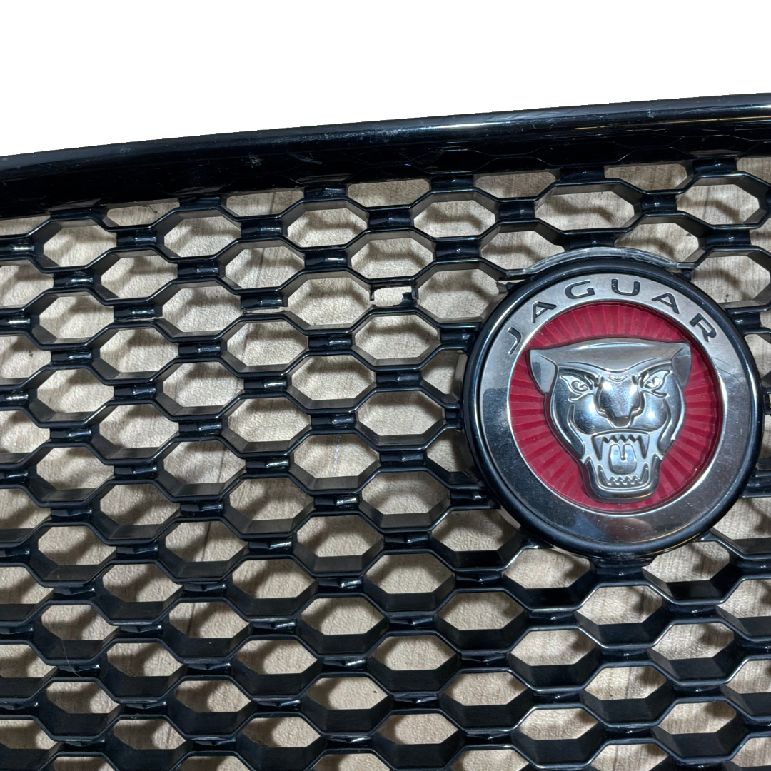 JAGUAR XF (X260) GLOSS BLACK RADIATOR GRILLE (GX6M018K28C)