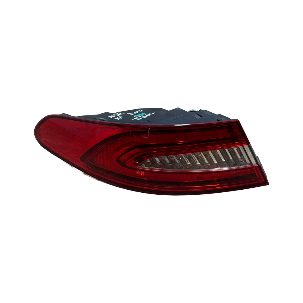 JAGUAR XF (X250) FACELIFT N/S/R BODYSIDE LAMP ASSY (CX2X13A518AG)