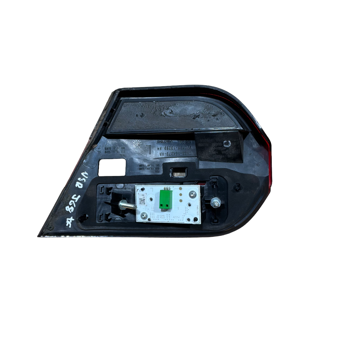 JAGUAR XF FACELIFT SALOON N/S/R INNER LAMP (CX2315K273AA)