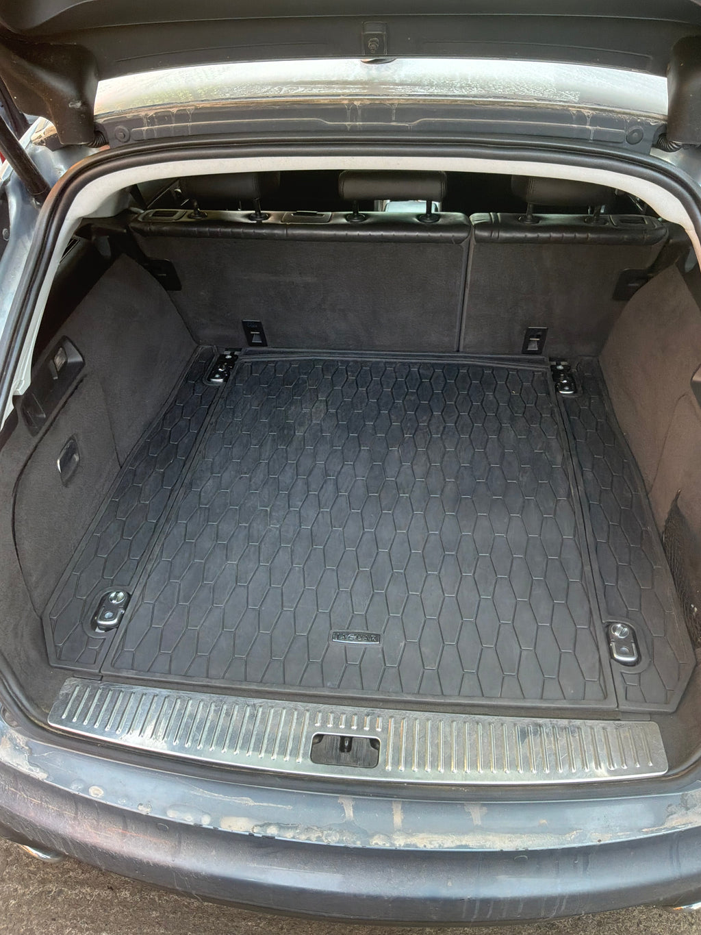 JAGUAR XF (X250) SPORTBRAKE RUBBER BOOT MAT (DX2M454A14AA)