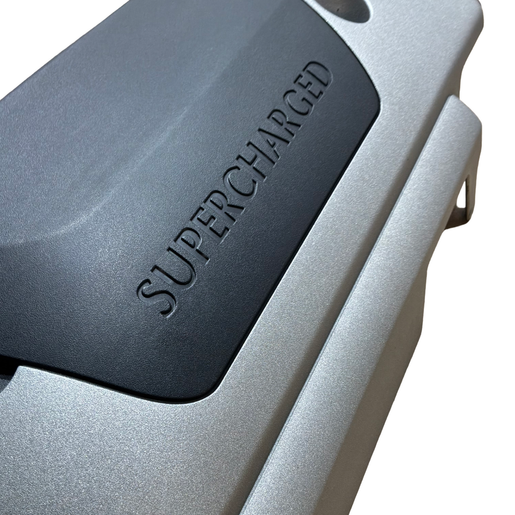 JAGUAR XJ 2003-2009 4.2 SUPERCHARGED ENGINE COVER BLACK / SILVER