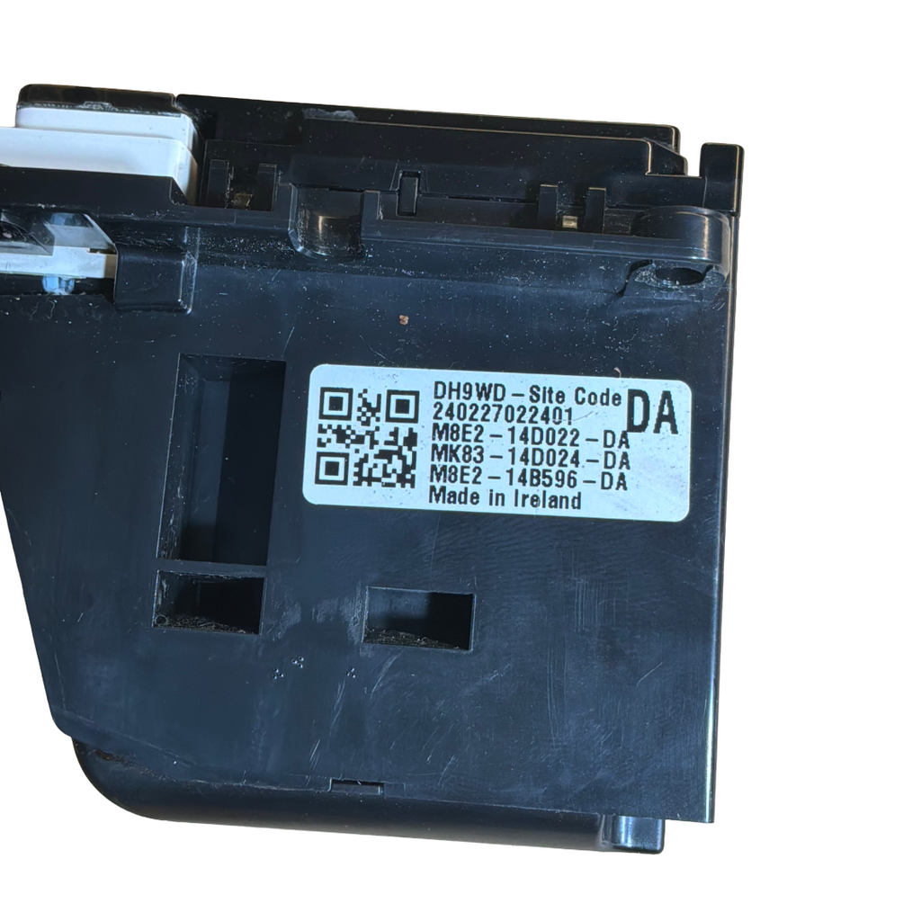 JAGUAR / LAND ROVER WIRELESS CHARGE UNIT (L8B214E288AF)