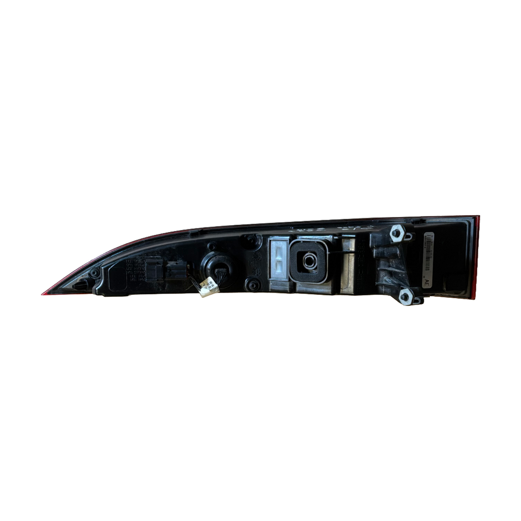 JAGUAR F-PACE X761 O/S/R OUTER TAIL LIGHT 2019 (HK8313404AH)