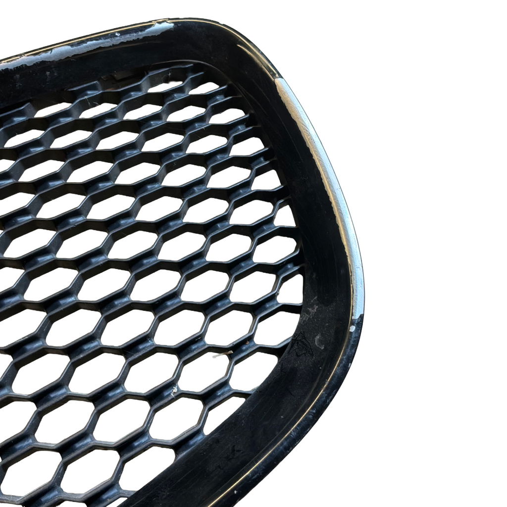 JAGUAR X260 GLOSS BLACK RADIATOR GRILLE DAMAGED (GX6M018K28C)
