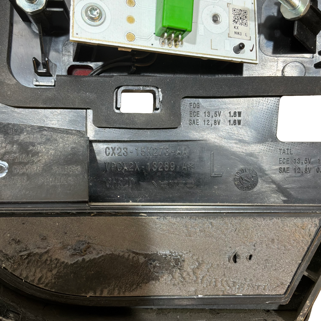 JAGUAR XF FACELIFT SALOON N/S/R INNER LAMP (CX2315K273AA)