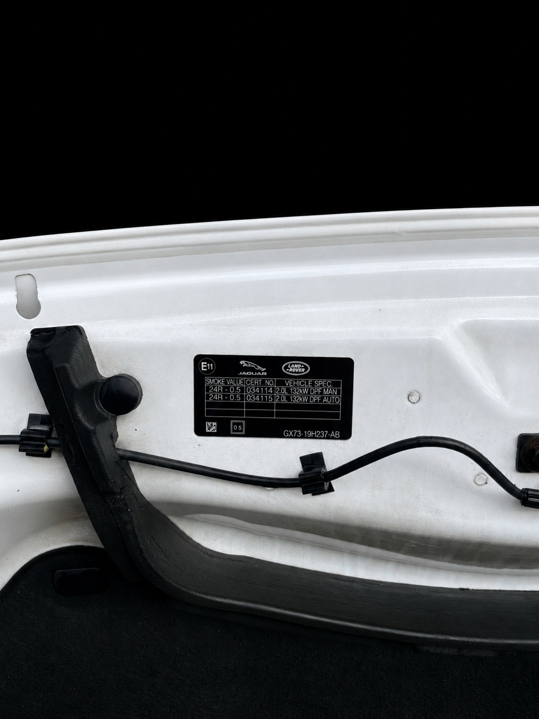 JAGUAR XE 2015> BONNET ASSY (GX7316612AG)