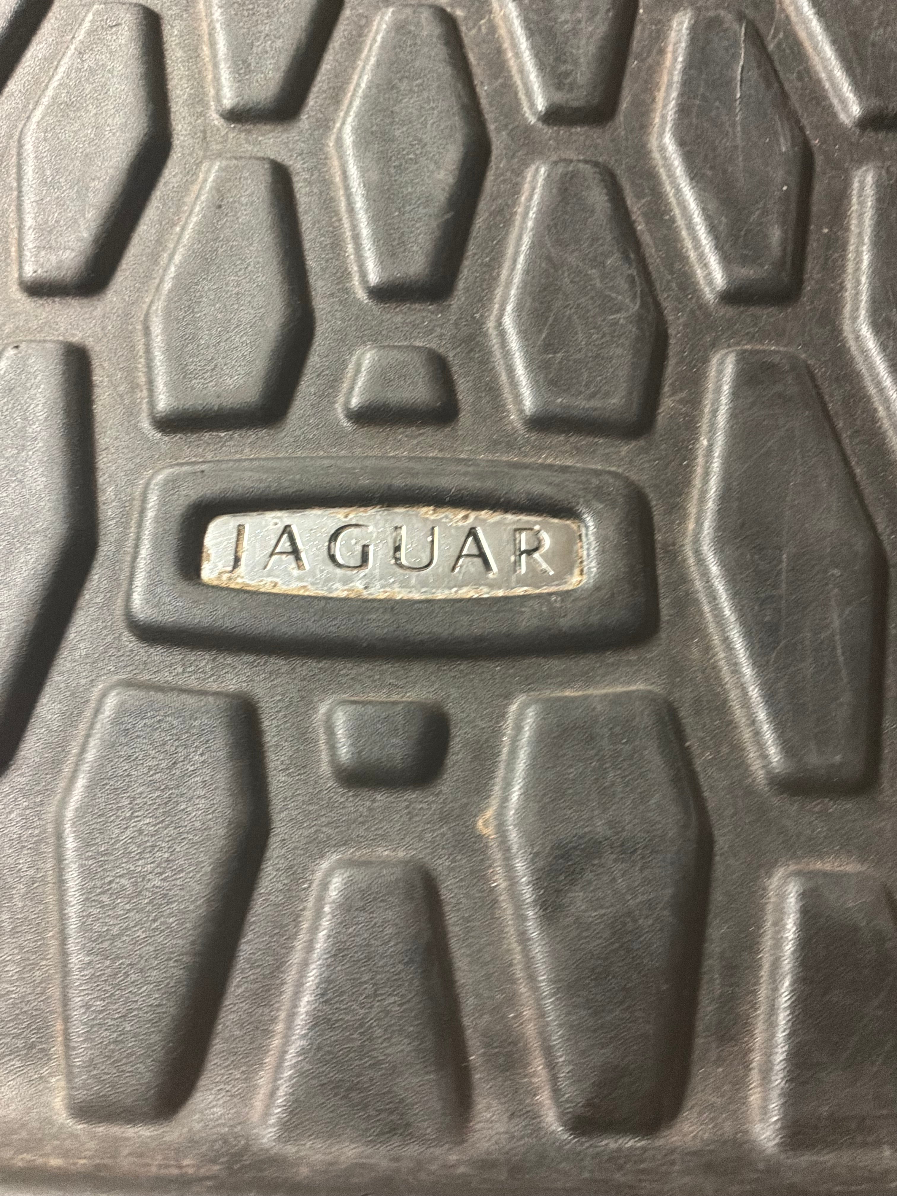 JAGUAR XF (X250) SPORTBRAKE MOULDED BOOT MAT (DX2MN19E523AA)
