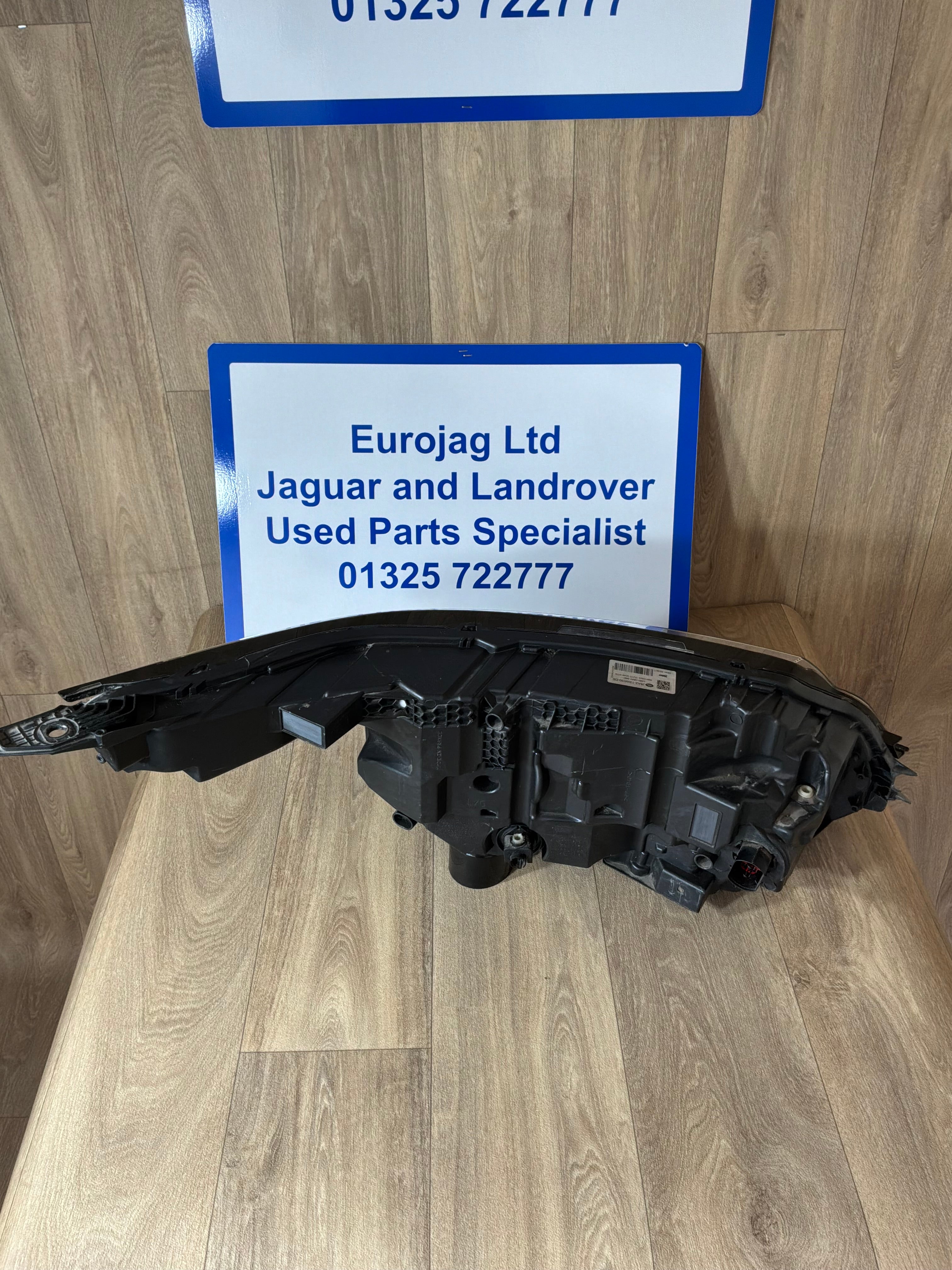 RANGE ROVER VELAR N/S/F LED COMBINATION LAMP (J8A213W030DE)