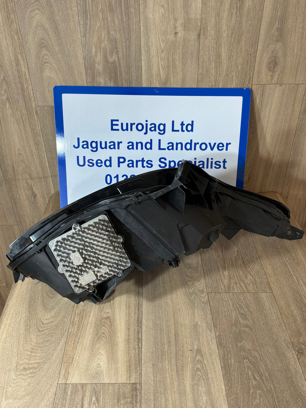 RANGE ROVER VELAR N/S/F LED COMBINATION LAMP (J8A213W030DE)