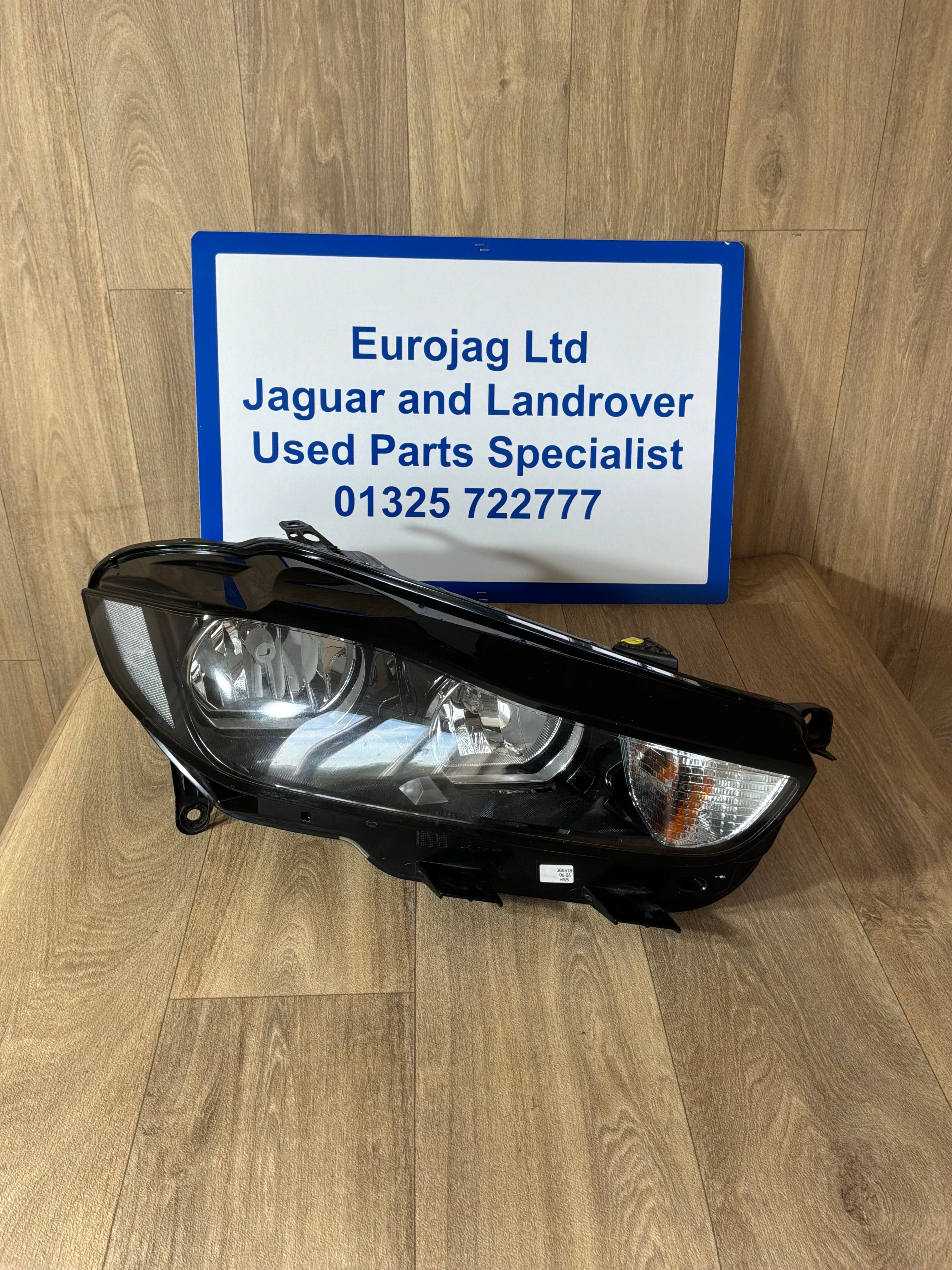 JAGUAR XE 2015> O/S/F LED & HALOGEN COMBINATION LAMP (GX7313W029GE)