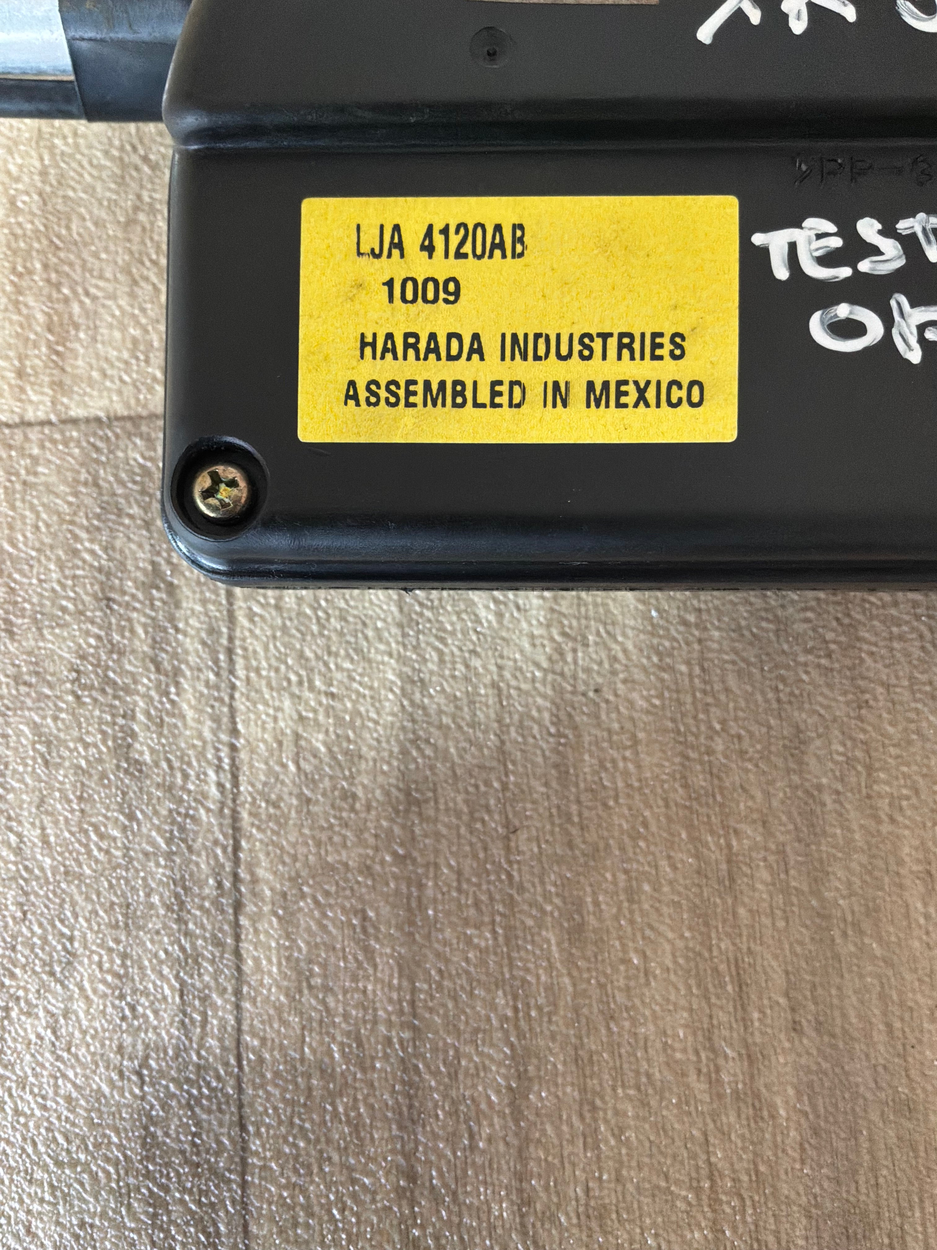 JAGUAR XK8 ALL MODELS POWER RADIO ANTENNA UNIT