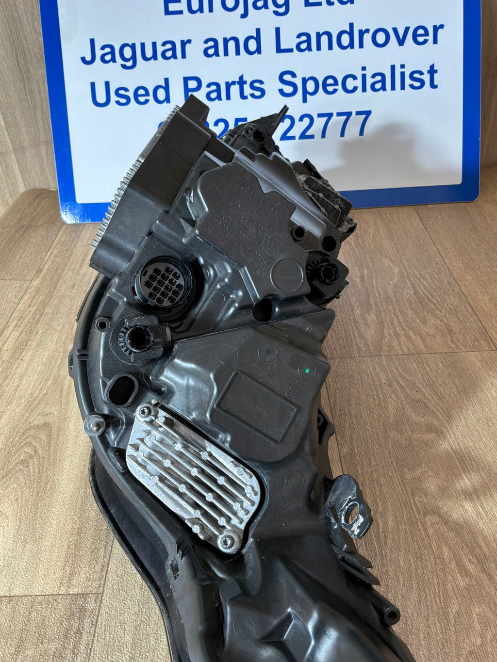 LAND ROVER DISCOVERY 2015> O/S/F ADAPTIVE LED HEADLAMP ASSY
