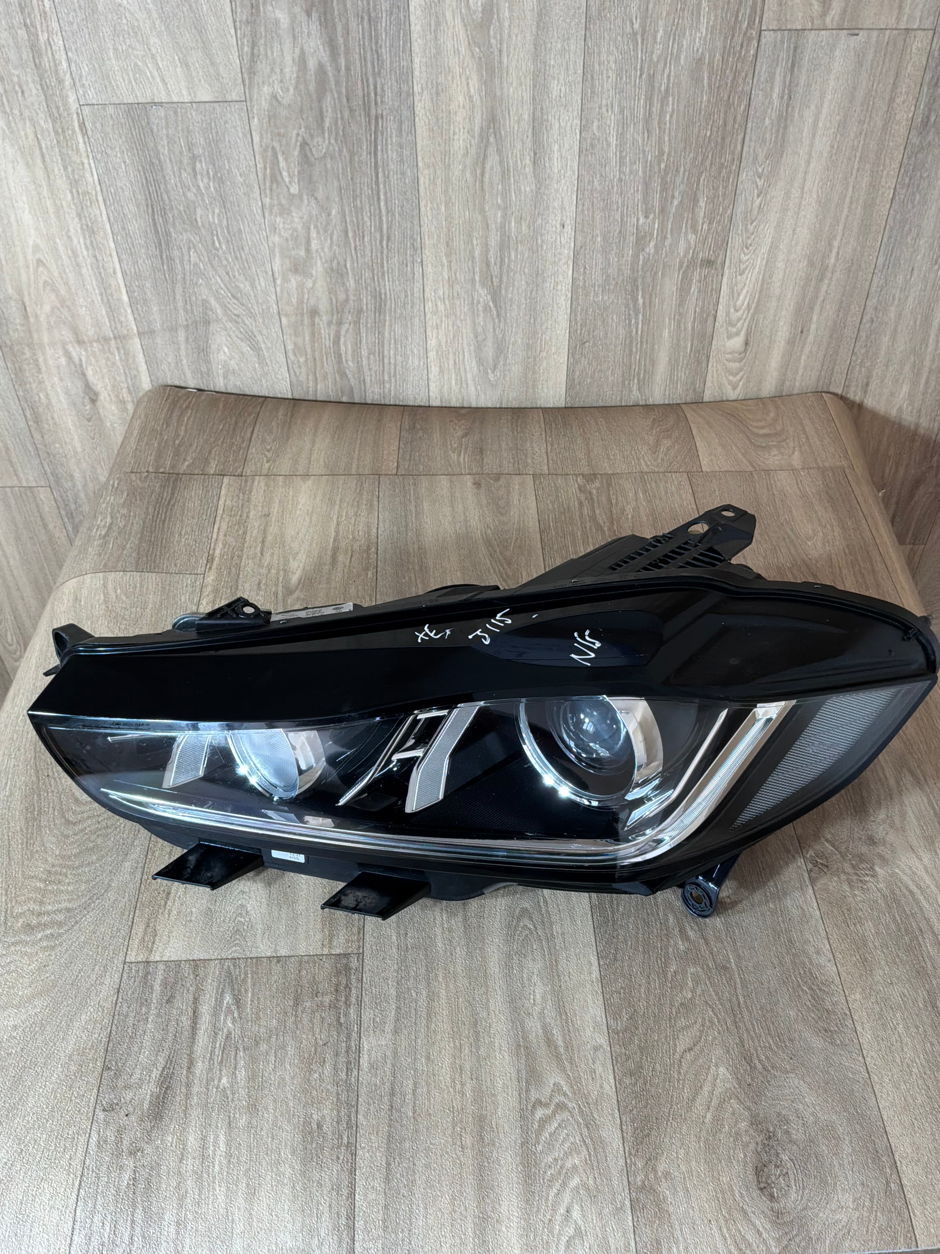 JAGUAR XE 2015> BI-XENON N/S/F HEADLAMP ASSY
